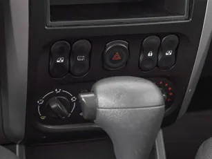 Nissan  15