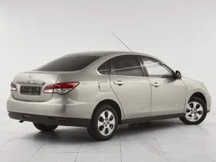 Nissan  6