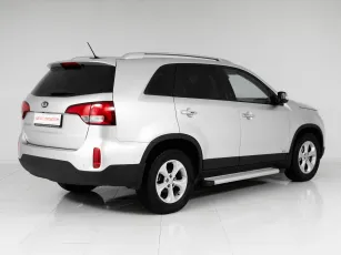 Kia  4