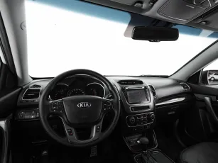 Kia  9