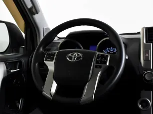 Toyota  12
