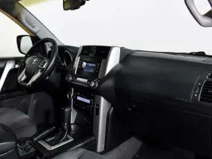 Toyota  9