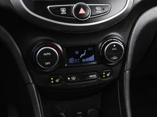 Hyundai  11