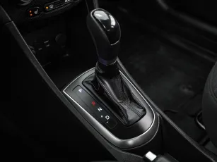 Hyundai  12