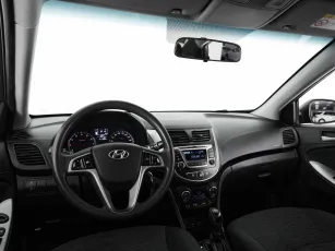 Hyundai  15