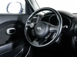 Kia  12