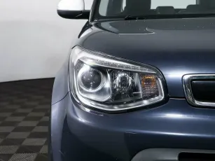 Kia  7