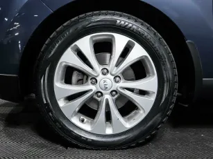 Kia  8
