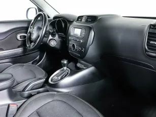 Kia  9