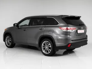 Toyota  5