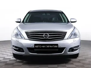 Nissan  2