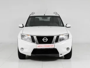 Nissan  2