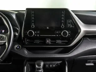 Toyota  11