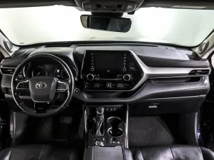 Toyota  8