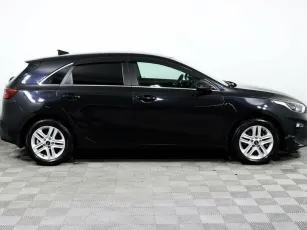 Kia  4