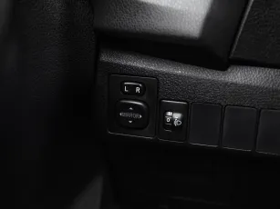 Toyota  12