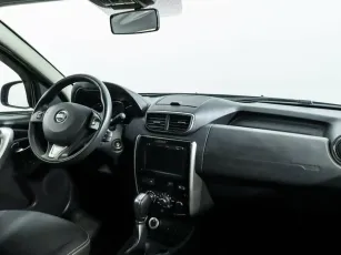 Nissan  5