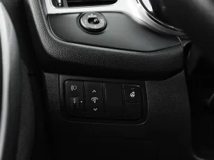 Kia  18