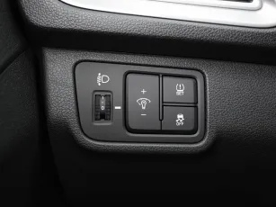 Hyundai  11