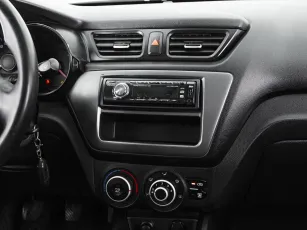 Kia  13