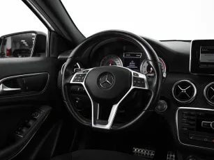 Mercedes-Benz  22