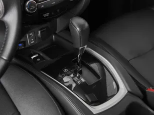 Nissan  19