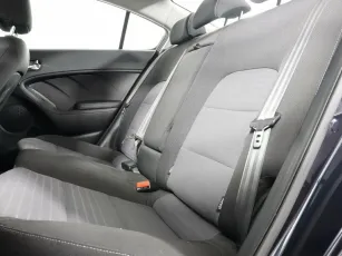 Kia  11