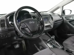 Kia  8