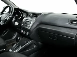 Kia  8