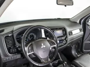 Mitsubishi  8