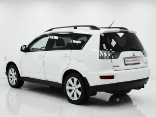 Mitsubishi  4