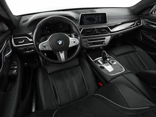 BMW  8