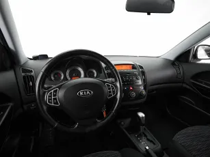 Kia  10