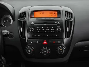 Kia  13