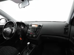 Kia  9