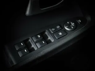 Kia  19