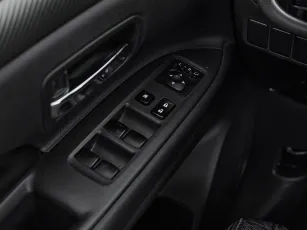 Mitsubishi  16