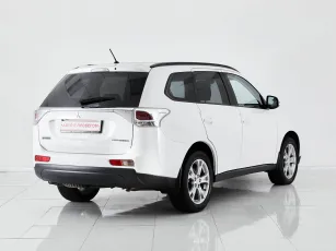 Mitsubishi  4