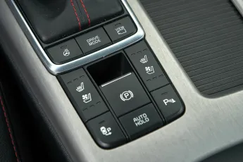 Kia  11
