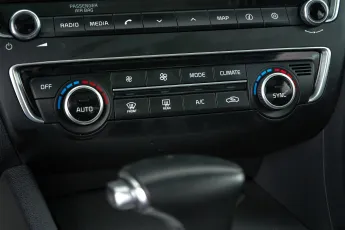 Kia  12