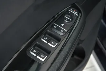 Kia  18
