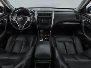 Nissan  8