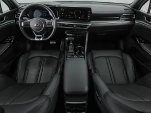 Kia  10