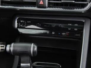 Kia  25