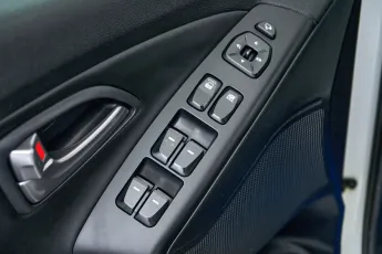 Hyundai  13