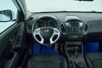 Hyundai  16