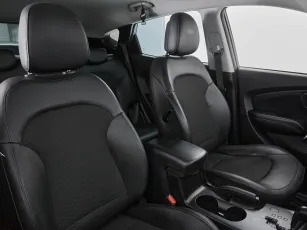 Hyundai  11