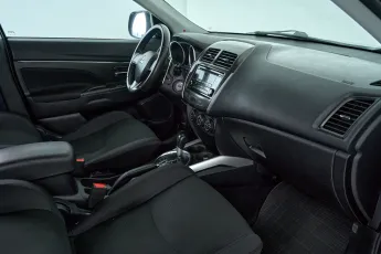 Mitsubishi  10