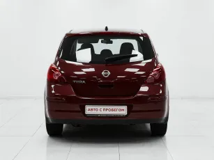 Nissan  6