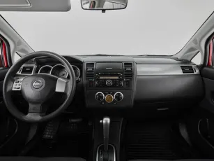 Nissan  7